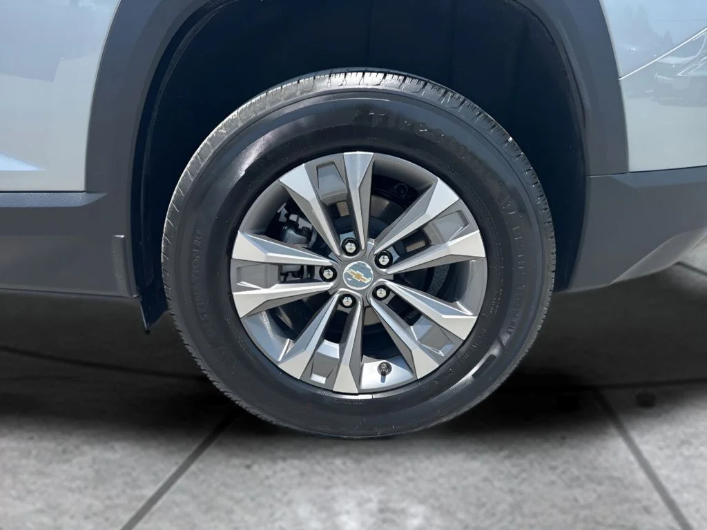 Used 2026 Gray Chevrolet LT image 29