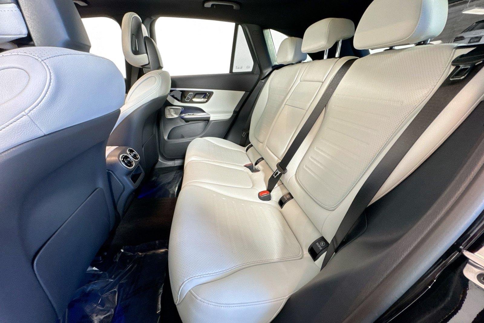 New 2026 Black Mercedes-Benz GLC 300 image 22