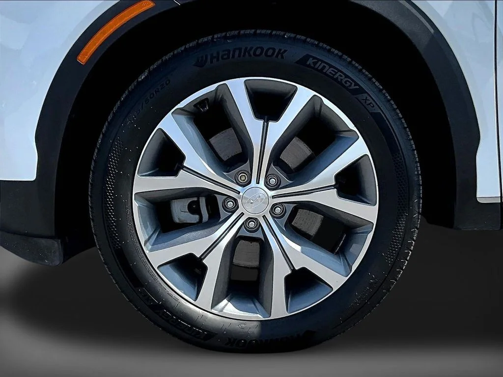 Certified Used 2022 White Hyundai SEL image 32