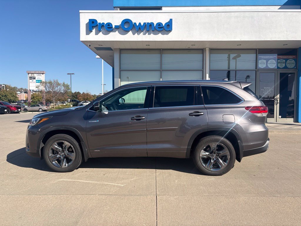Used 2019 Predawn Gray Mica Toyota Limited Platinum image 8
