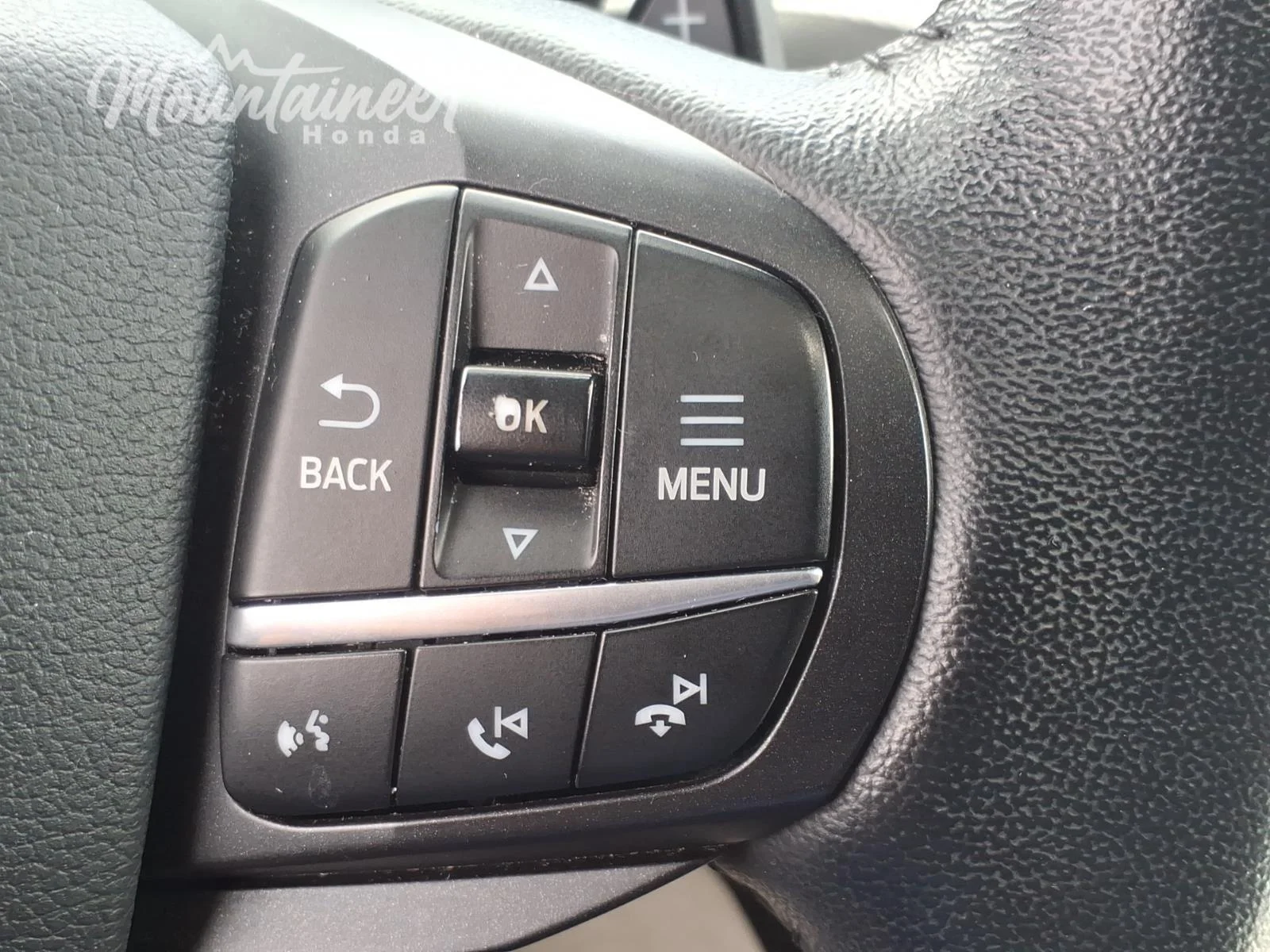 Used 2020 Star White Metallic Tri-Coat Ford XLT image 27