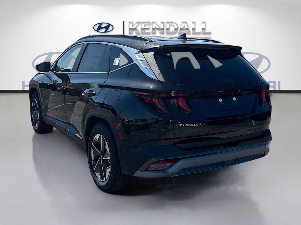 New 2026 Phantom Black Hyundai SEL FWD image 4