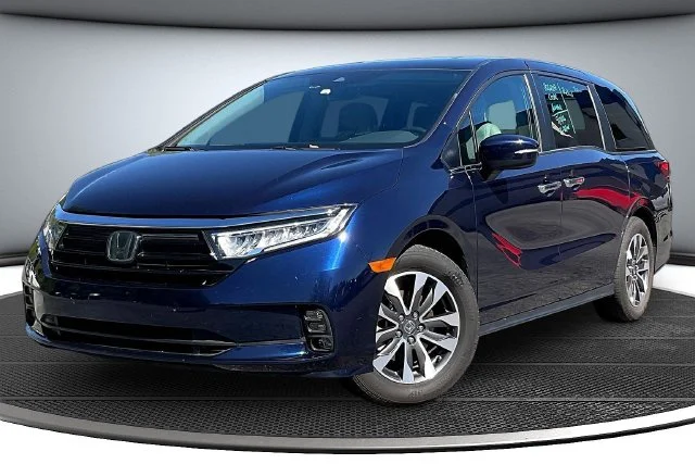Used 2022  Honda EX-L image 1