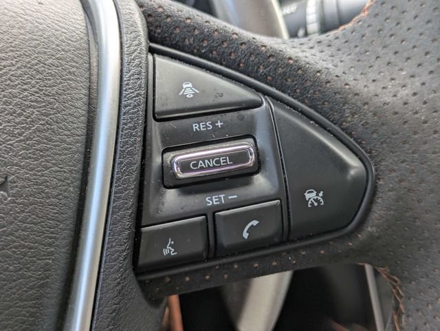 Used 2022 White Nissan SR image 24