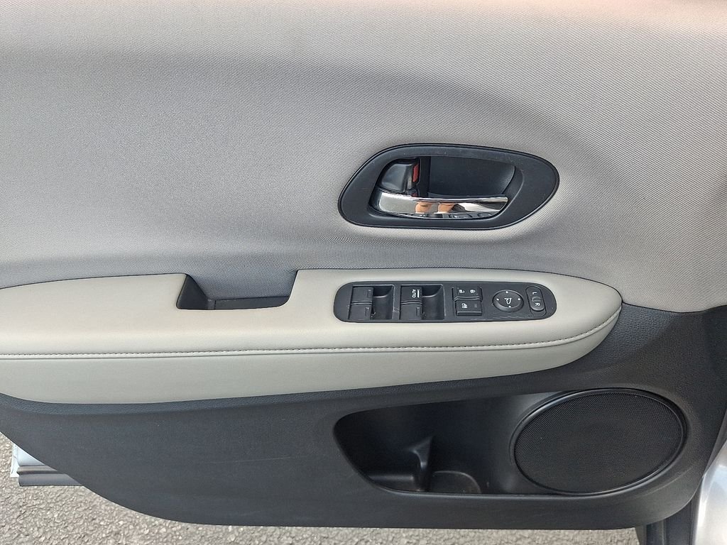 2017 Honda HR-V LX - Photo 13