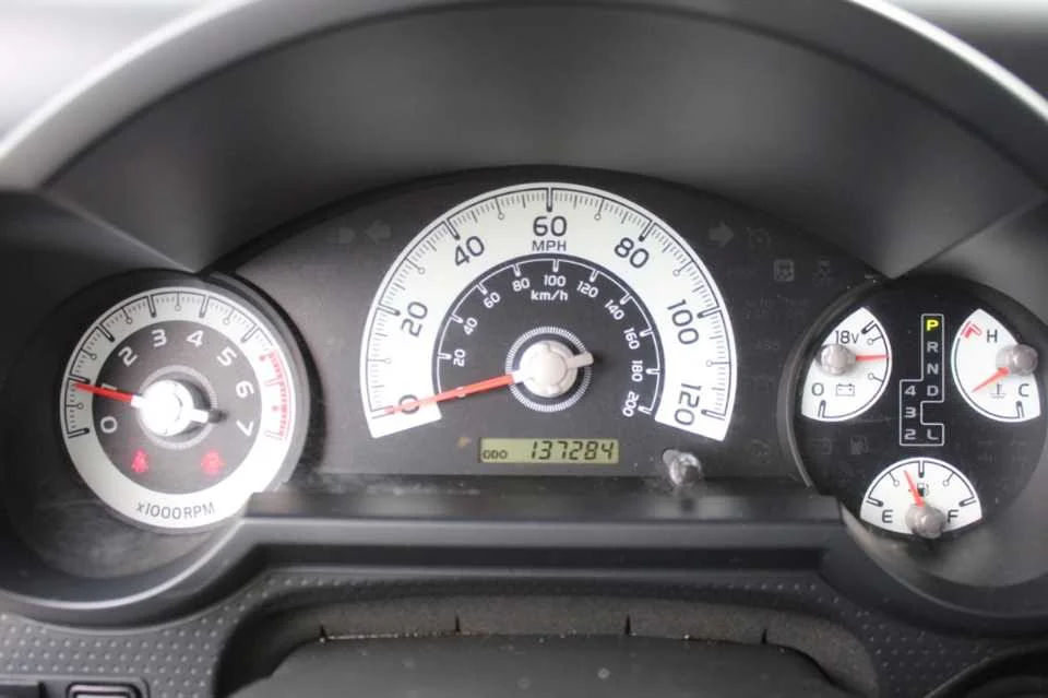 Used 2011 GRAY TOYOTA  image 21