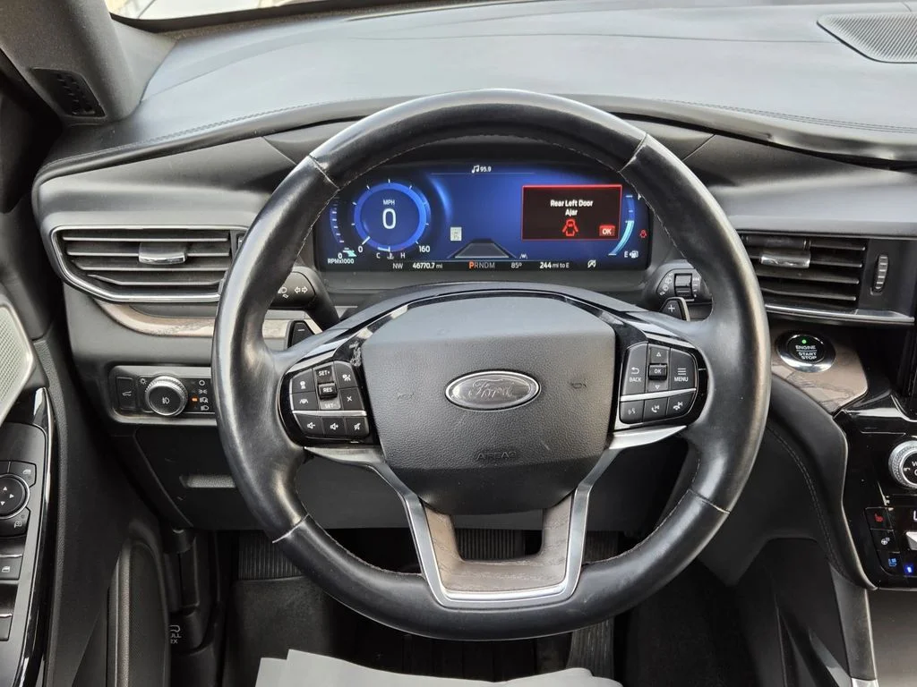 Used 2021 Gray Metallic Ford Platinum image 22
