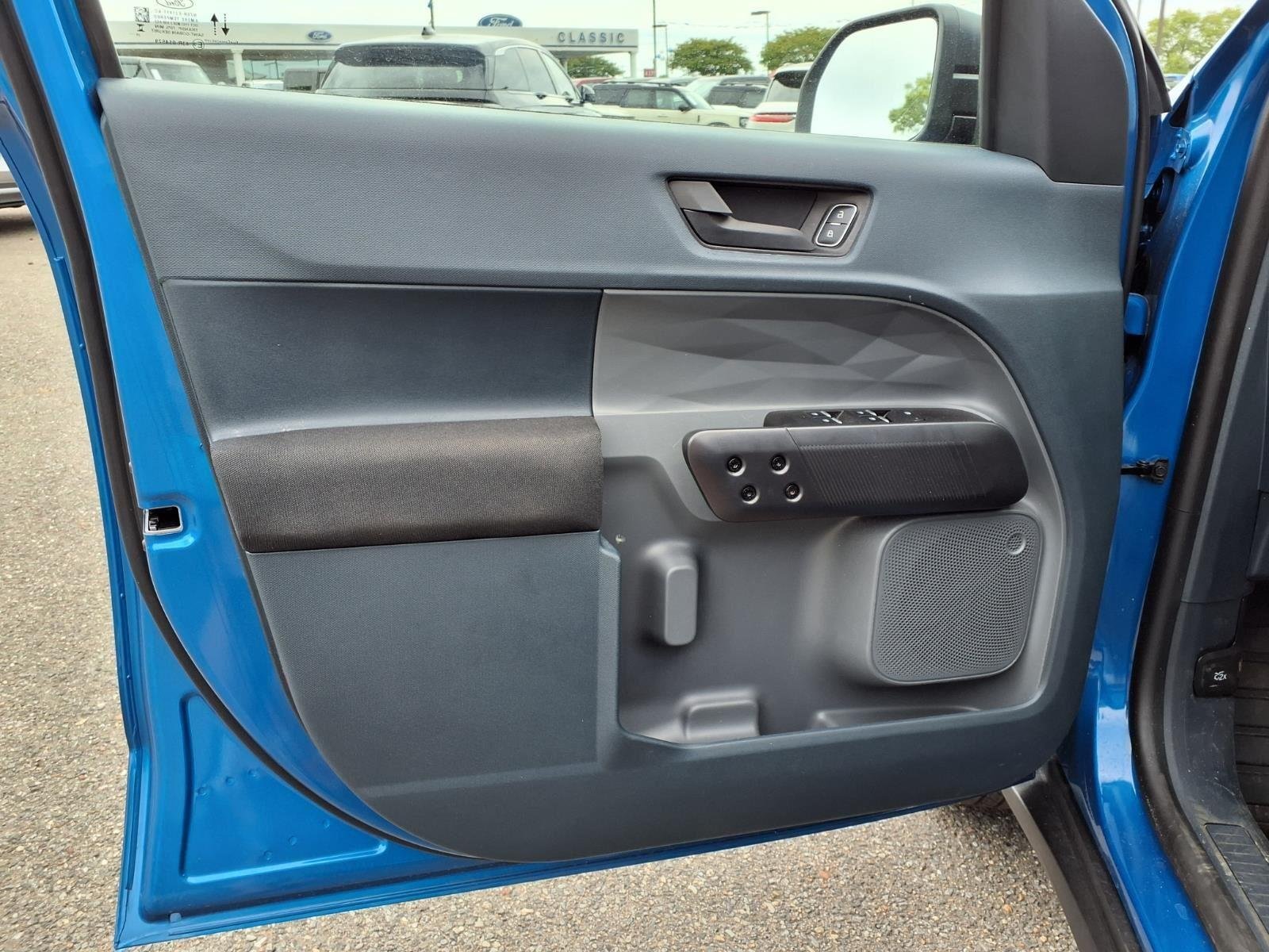 Used 2025 Blue Ford XL image 27