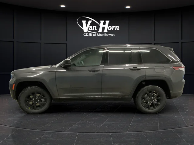 New 2026 Baltic Gray Metallic Clear-Coat Exterior Paint Jeep Altitude image 13