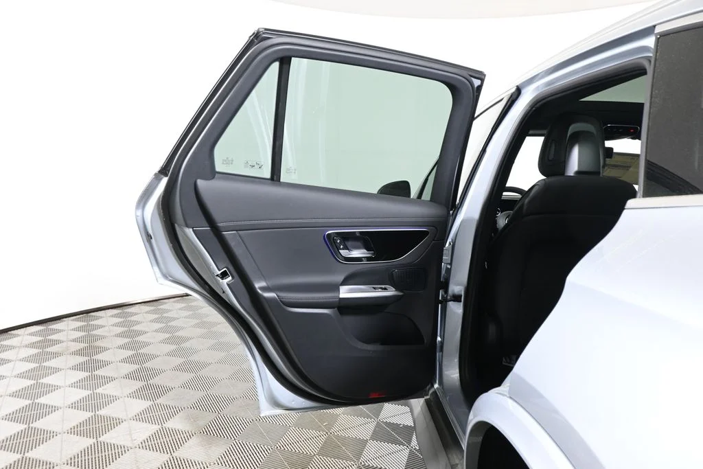 New 2026 Silver Mercedes-Benz GLC 300 image 30