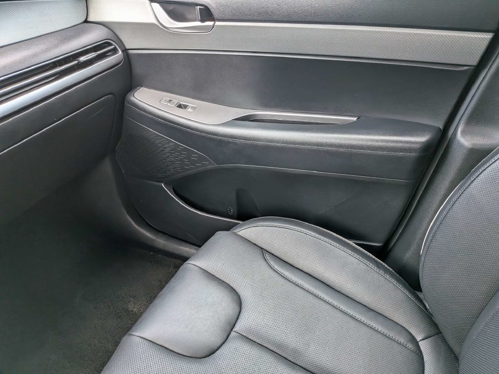 Certified Used 2025 Black Hyundai SEL image 23