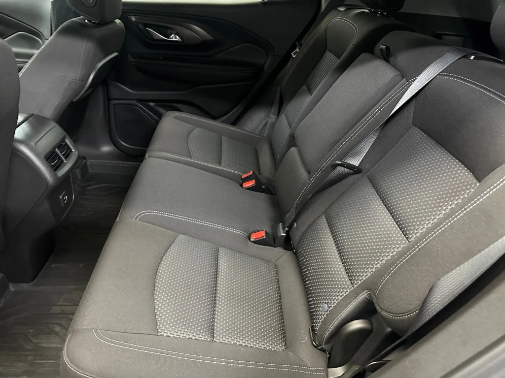 Used 2023 Marine Metallic GMC SLE image 17