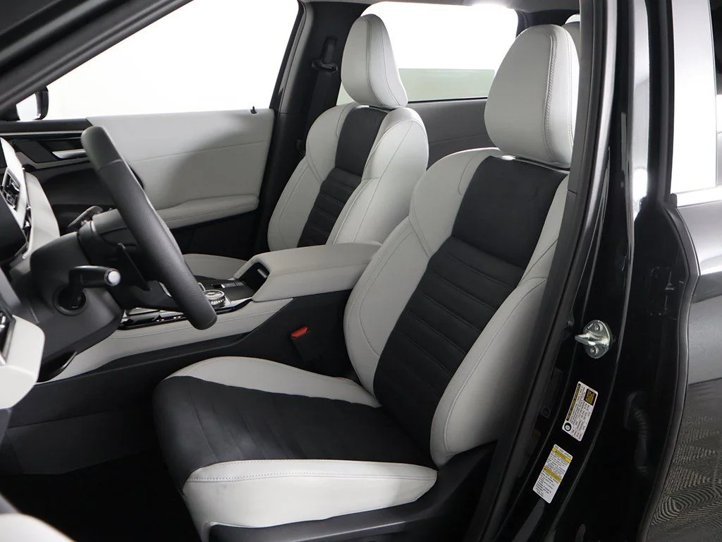 2025 Mitsubishi Outlander SE - Photo 33