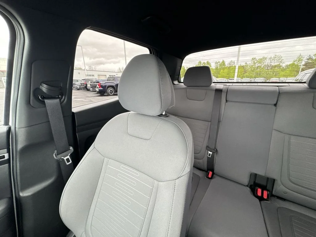 Used 2024 White Hyundai SE image 12
