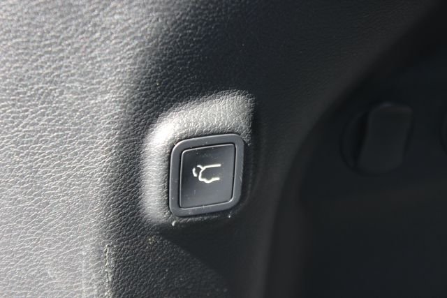 Used 2019 Green Jeep Limited image 25