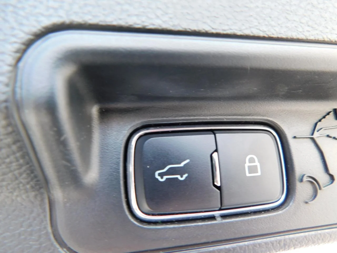 Used 2024 Carbonized Gray Metallic Ford XLT RWD image 24