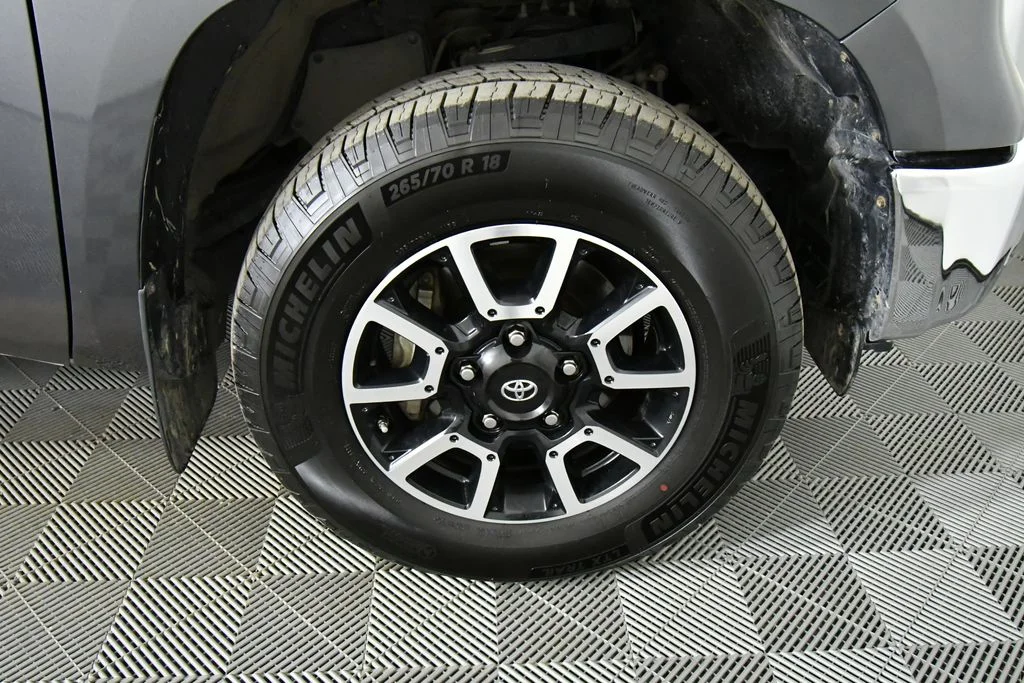 2019 Toyota Tundra SR5 - Photo 17