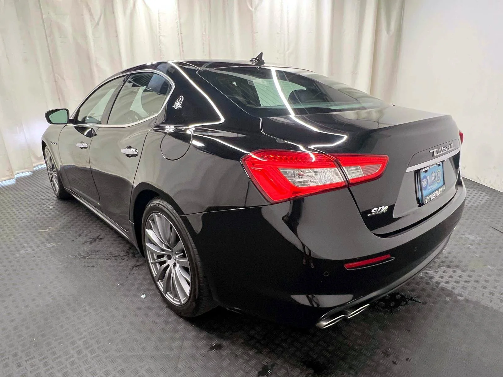 Used 2018 Black Maserati S Q4 image 9