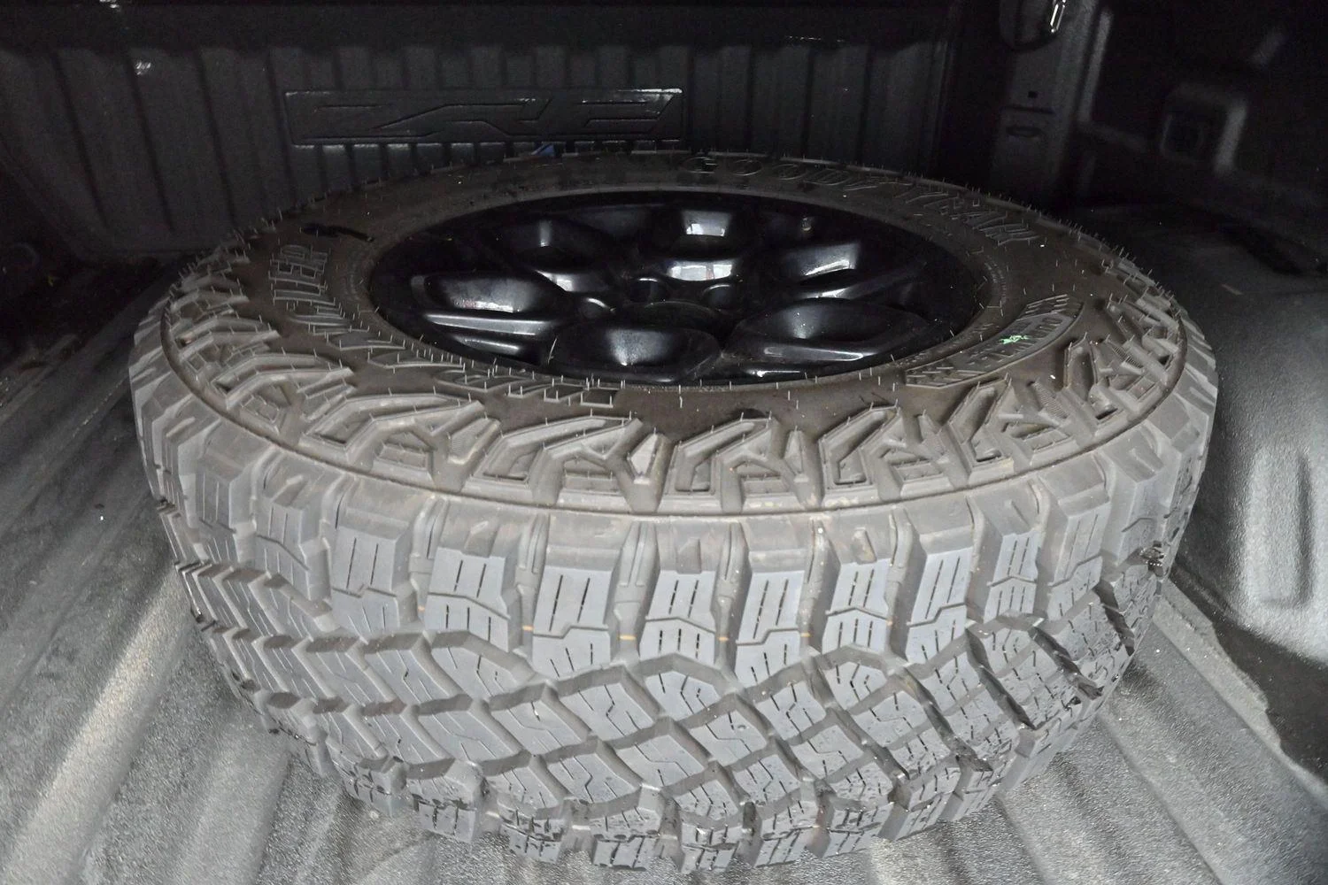 Used 2024 Red Hot Chevrolet ZR2 image 40