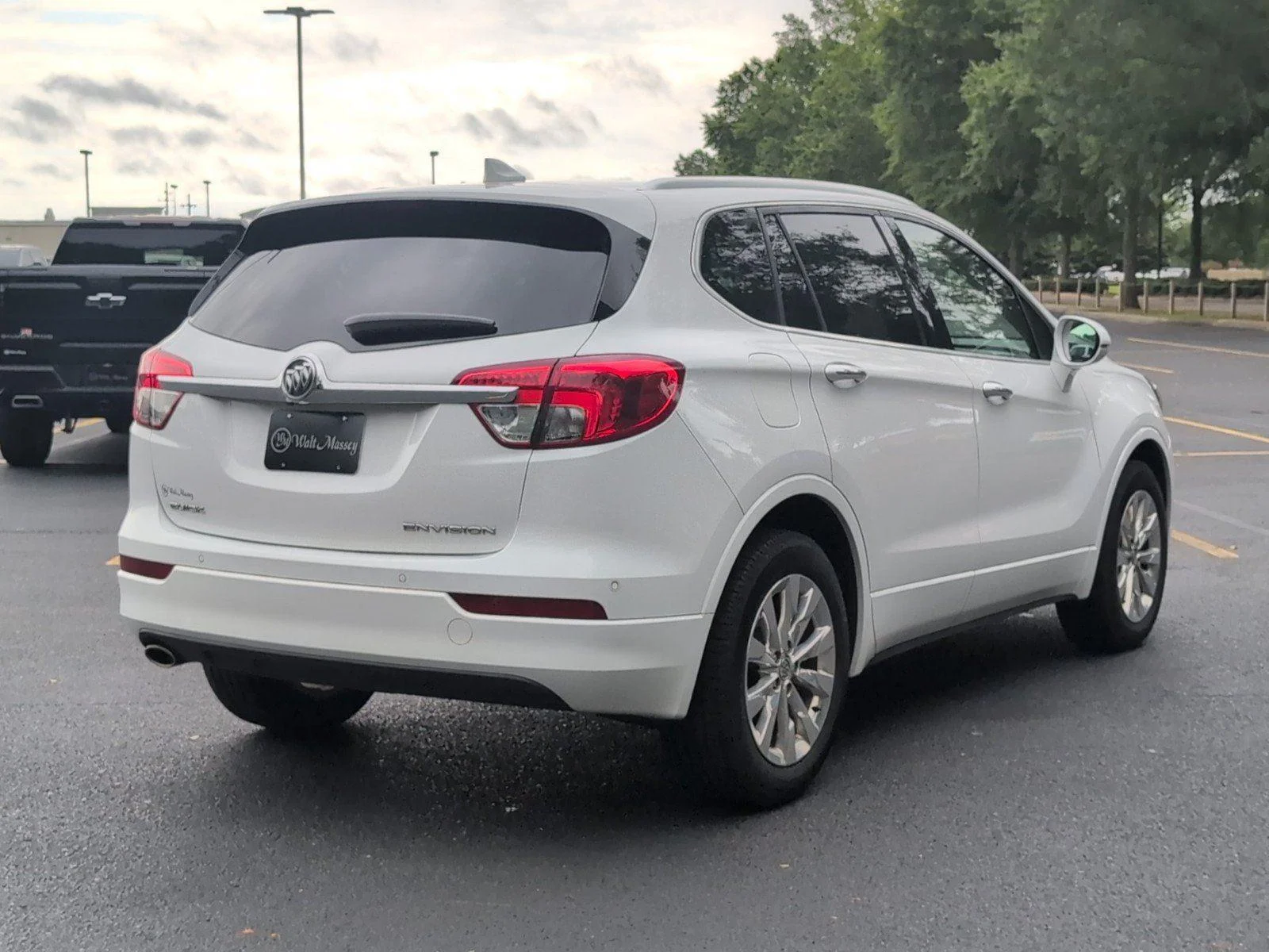 Used 2018 SUMMIT WHITE Buick Essence image 6