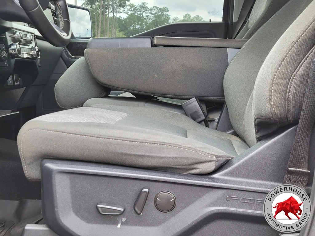 Used 2023 Silver Ford XLT image 24
