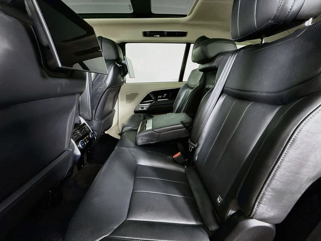 Used 2023 Blue Land Rover Autobiography image 25