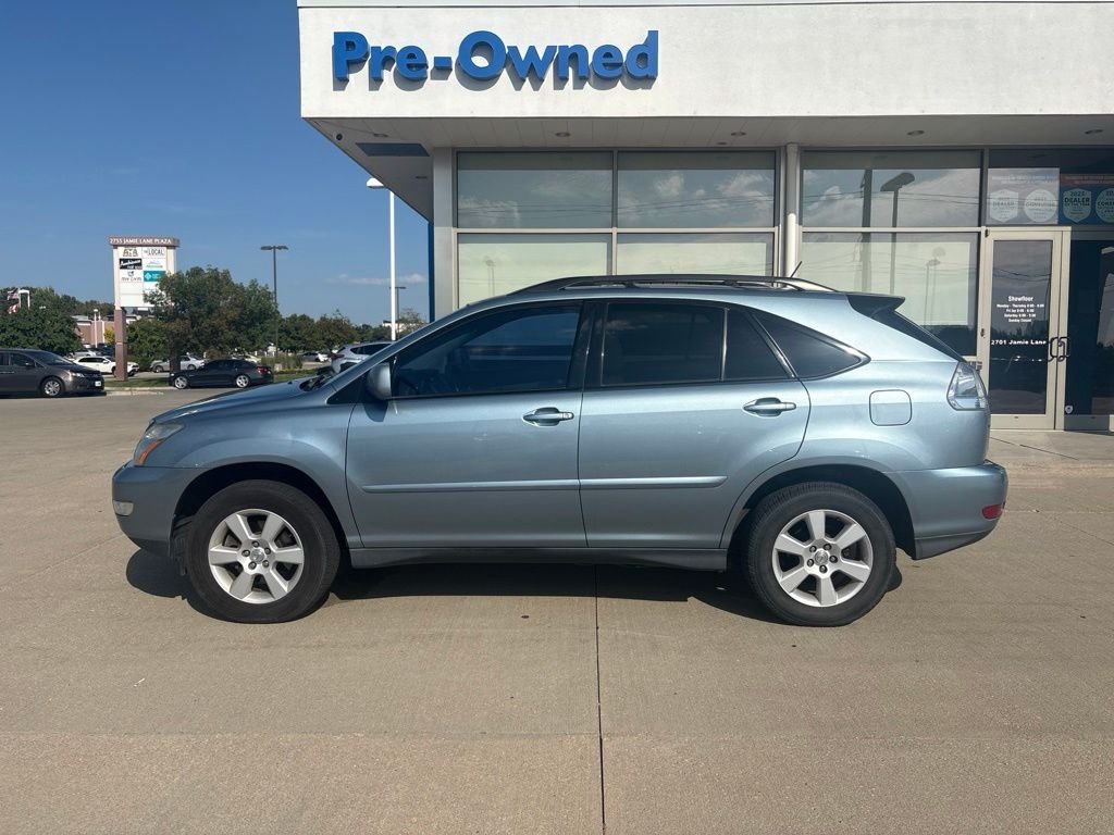 Used 2004 Blue Lexus 330 image 8
