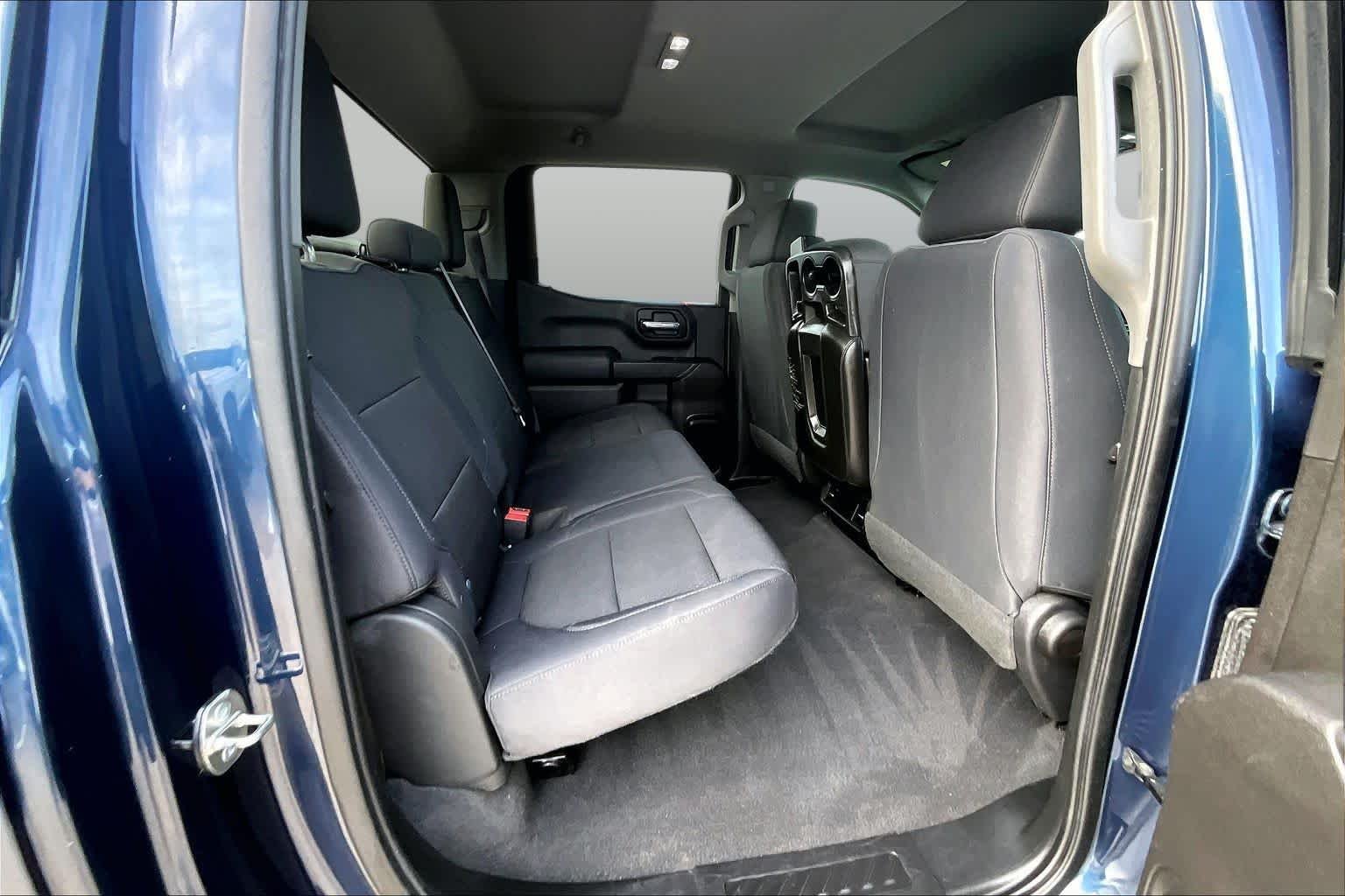 Used 2019 Northsky Blue Metallic Chevrolet Custom image 16