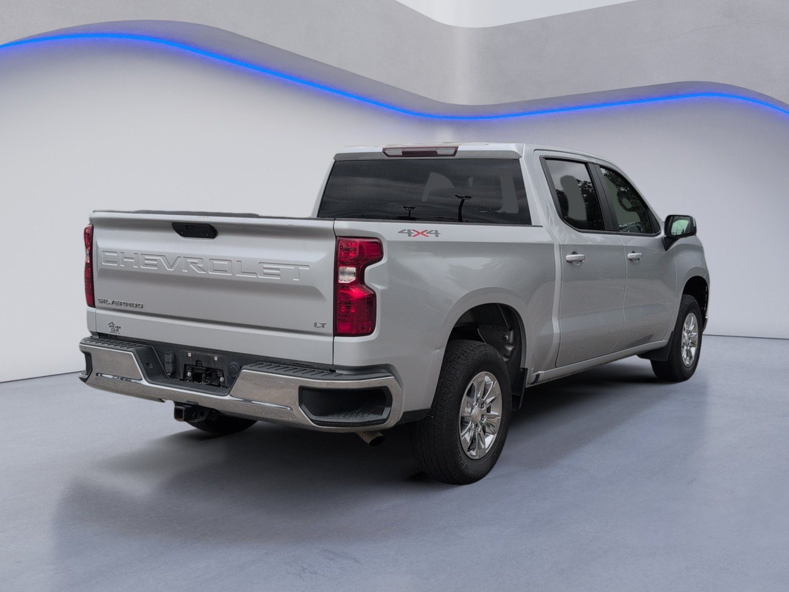 Used 2021 SILVER ICE METALLIC Chevrolet LT image 3