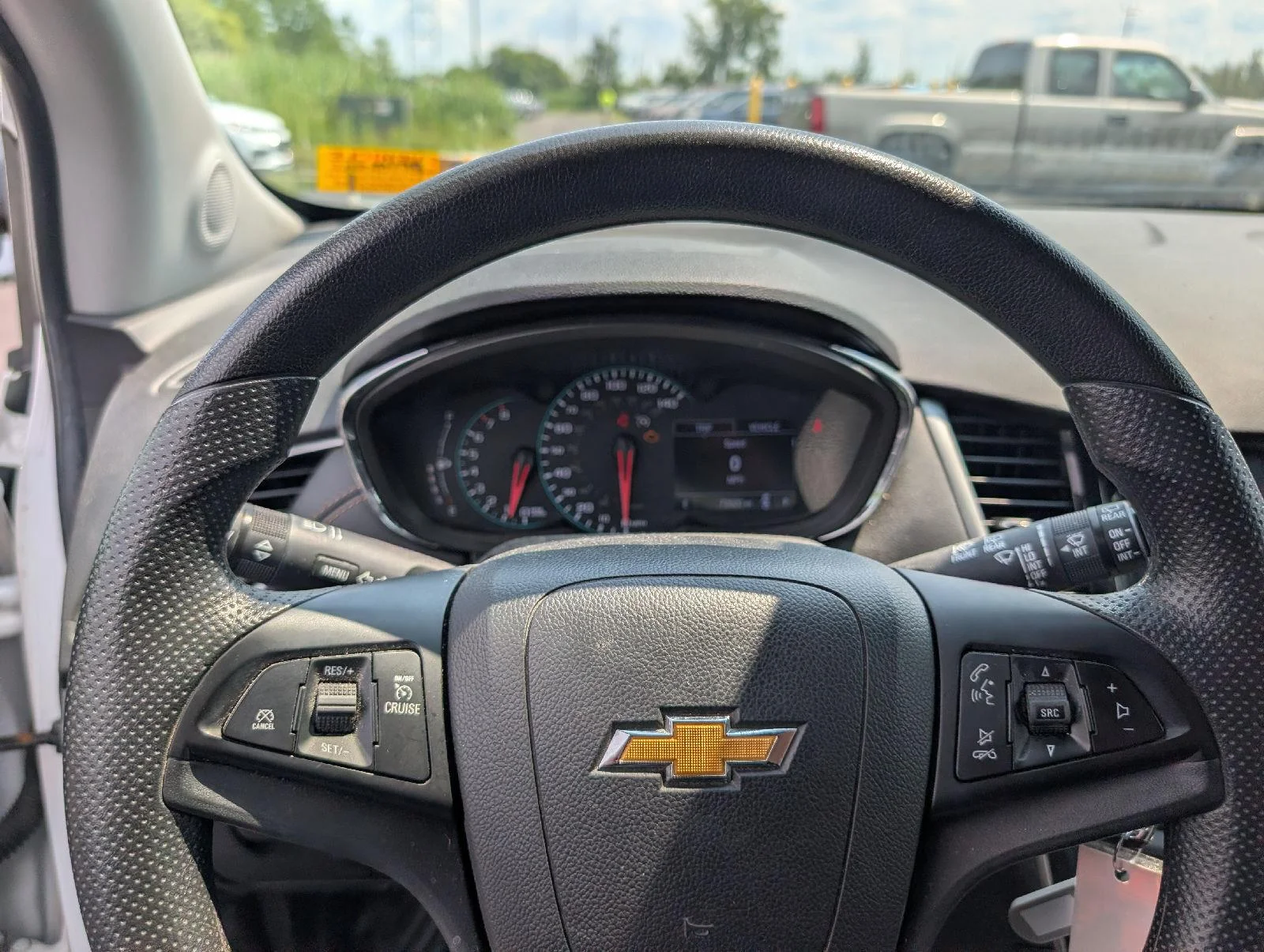 Used 2020 Summit White Chevrolet LS image 13
