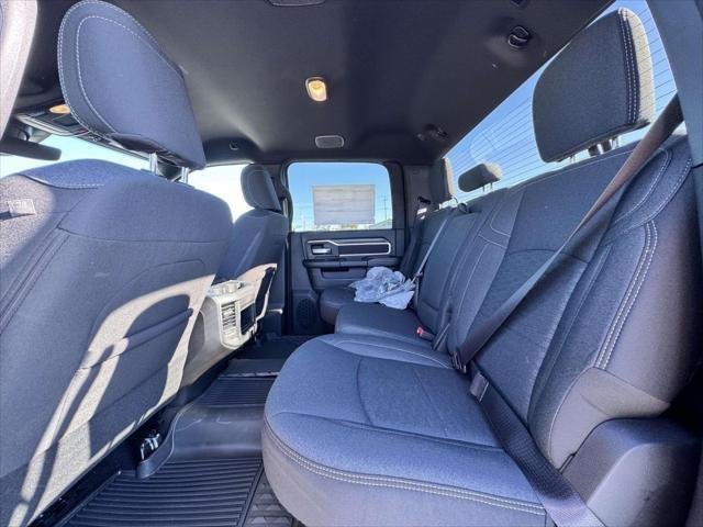 2026 RAM 3500 Big Horn - Photo 19