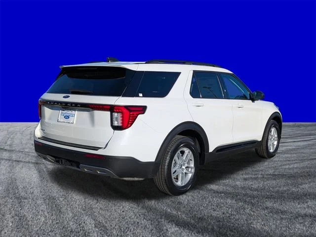 New 2026 Star White Metallic Tri-Coat Ford Active image 4