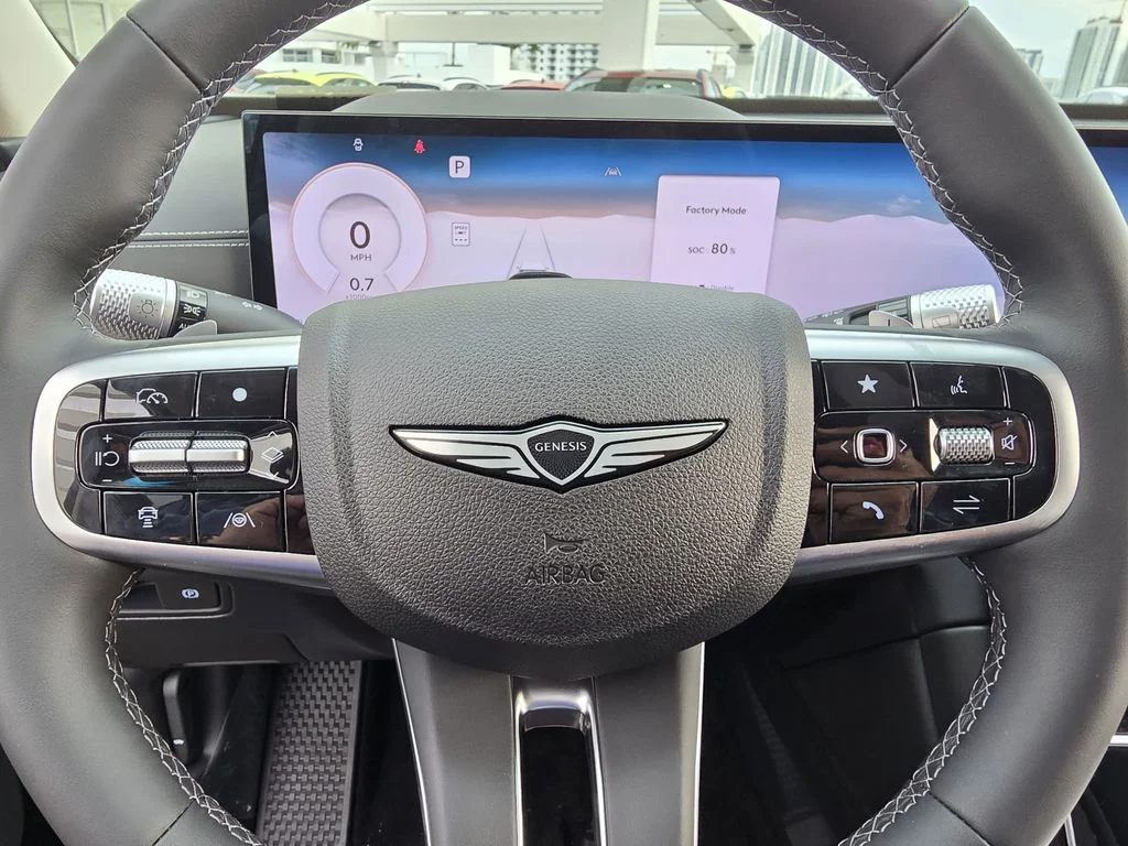 New 2026 White Genesis 2.5T image 17