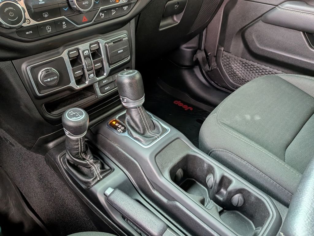 Used 2021 Gray Jeep Unlimited Sahara image 21