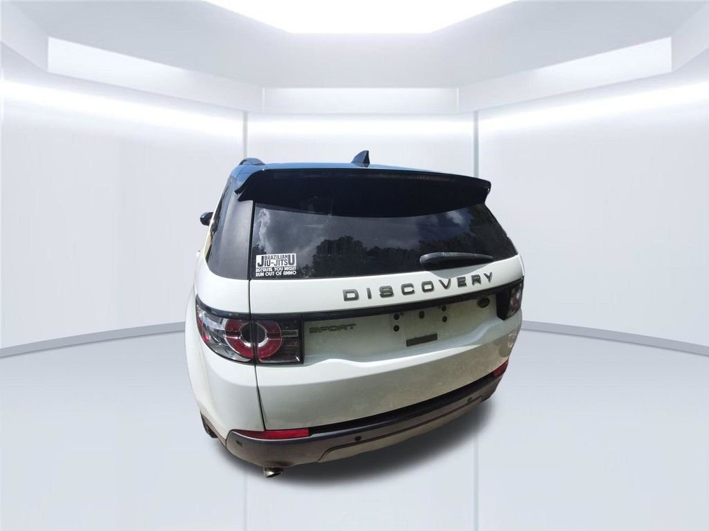 Used 2019  Land Rover SE image 2