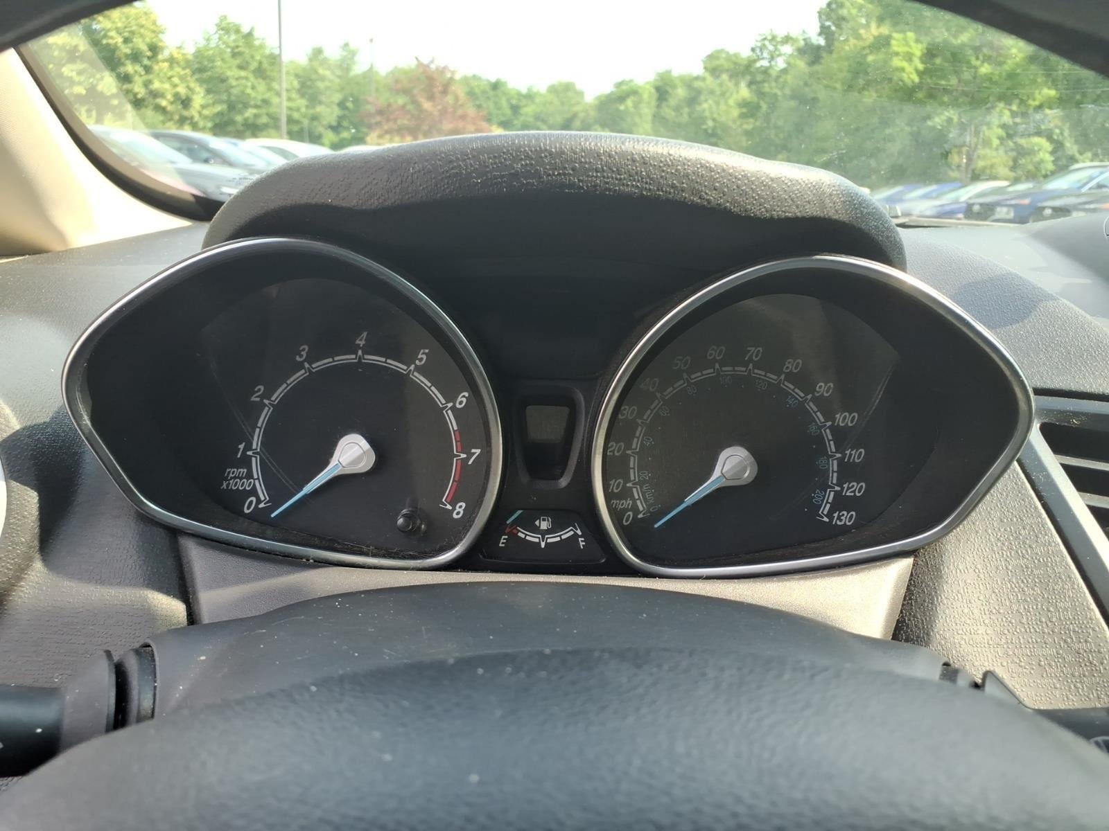 Used 2019 Lightning Blue Ford SE image 30