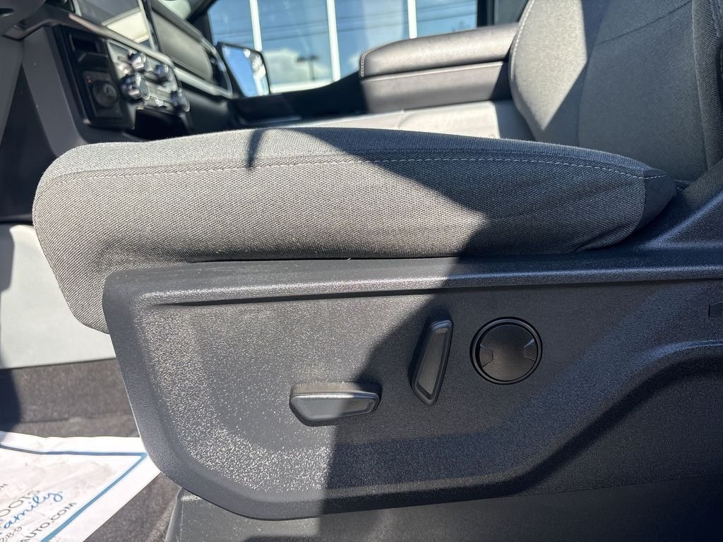 Used 2024 Gray Ford XLT image 12