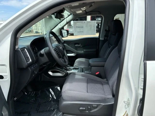 New 2026 Glacier White Nissan Crew Cab SV image 7