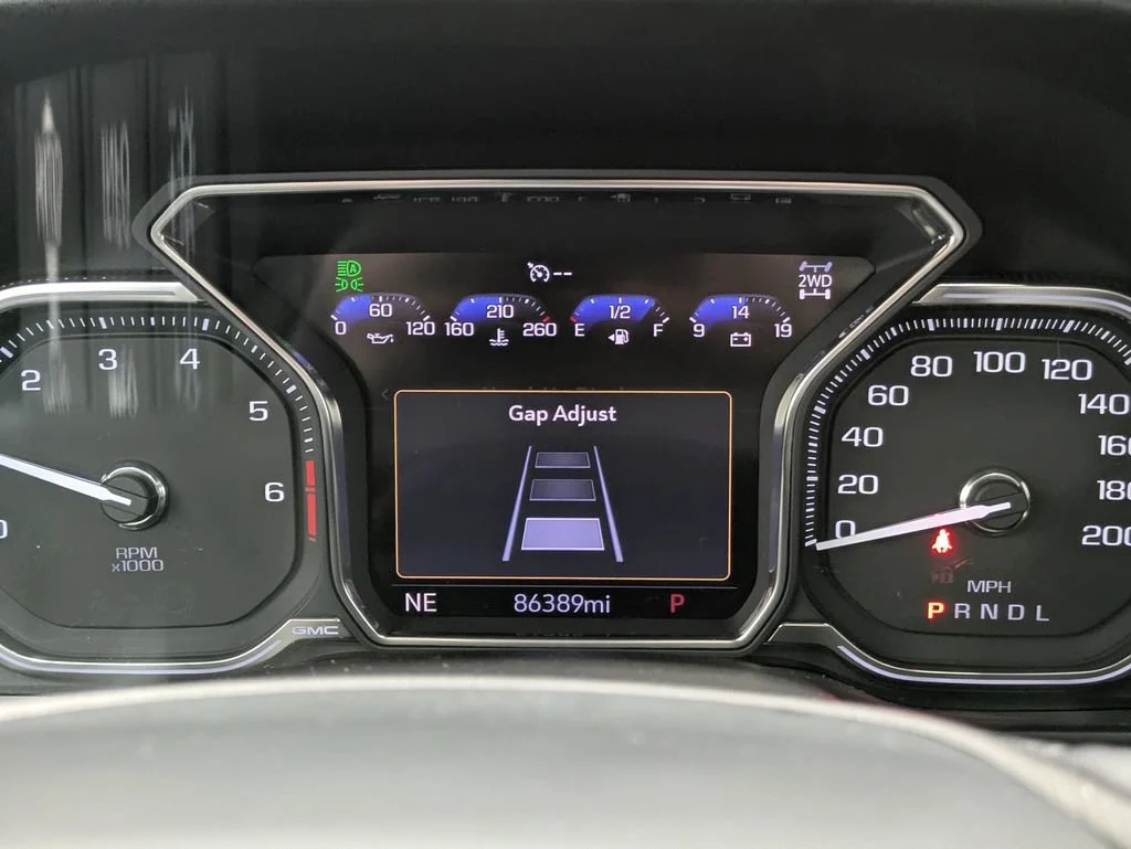 Used 2021 Black GMC AT4 image 37