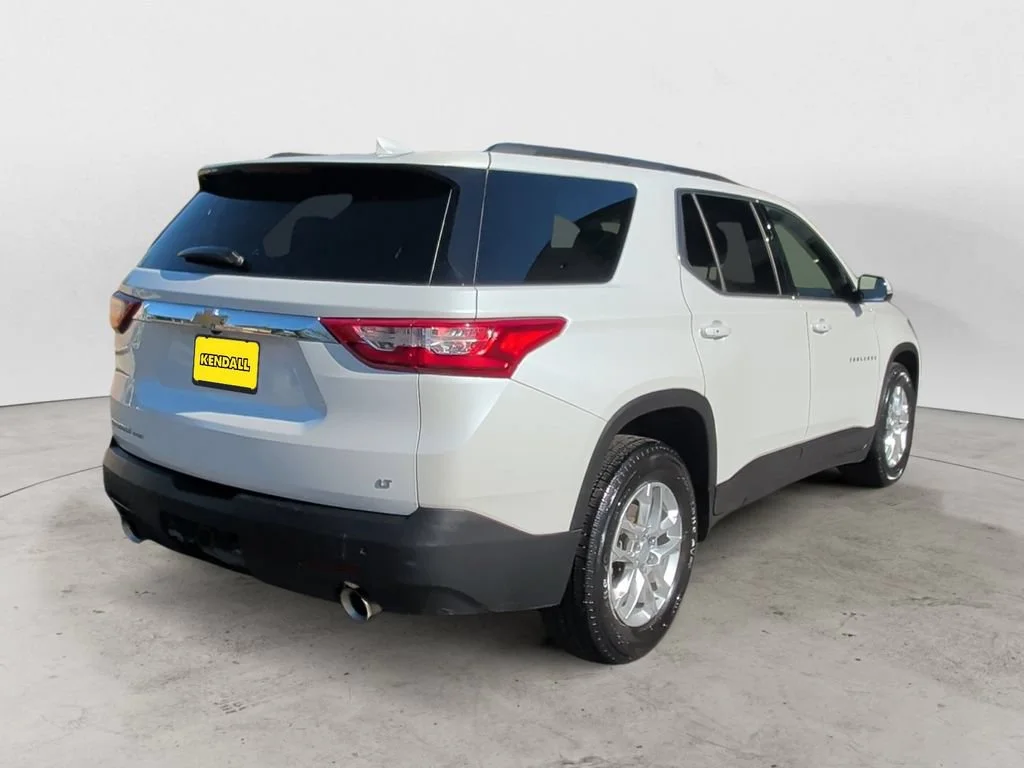 Used 2019 IRIDESCENT PEARL TRICOAT Chevrolet LT Leather image 5