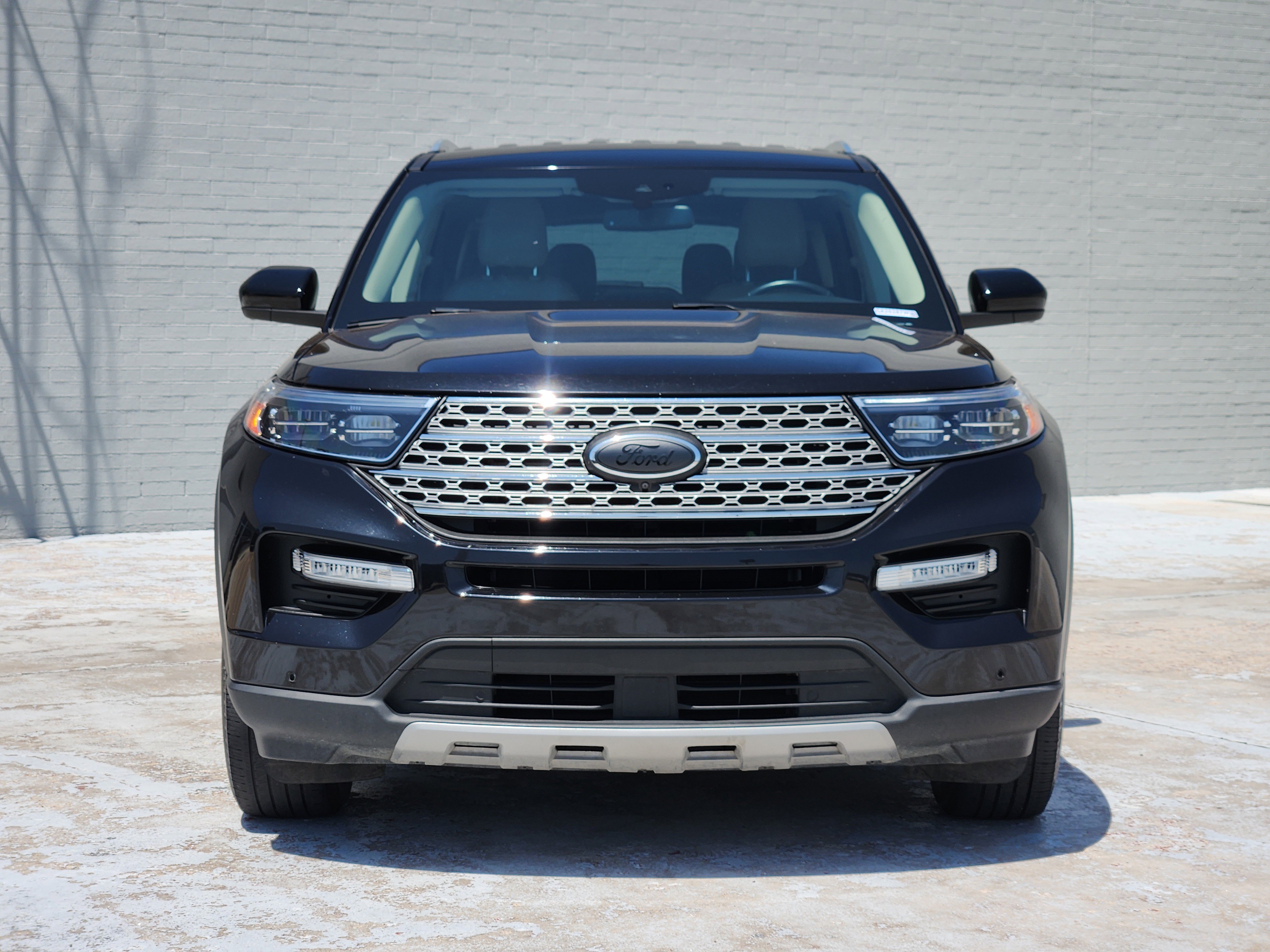 Used 2023 Agate Black Metallic Ford Limited image 3