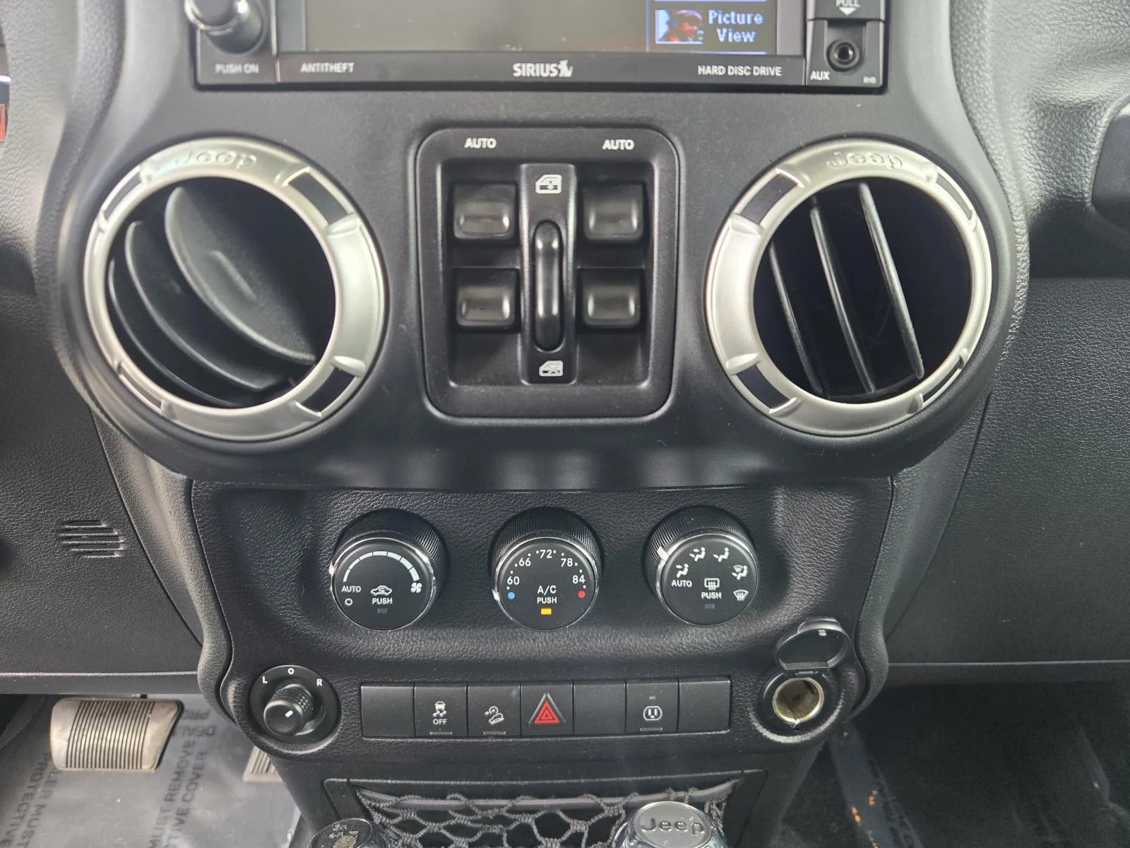 Used 2018 Bright White Clearcoat Jeep Sahara 4x4 image 10