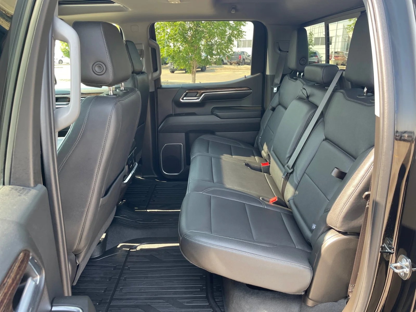 Used 2024 Black GMC Elevation Crew Cab image 18