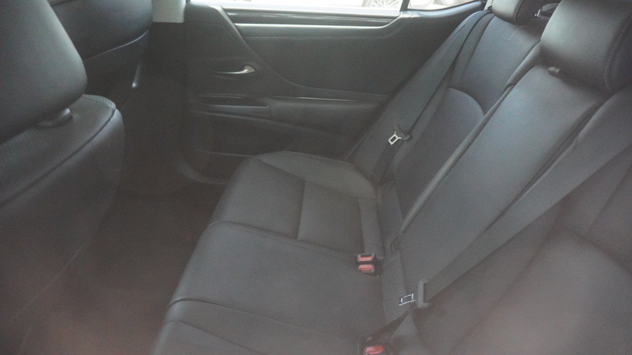 Certified Used 2021 White Lexus ES 350 image 11
