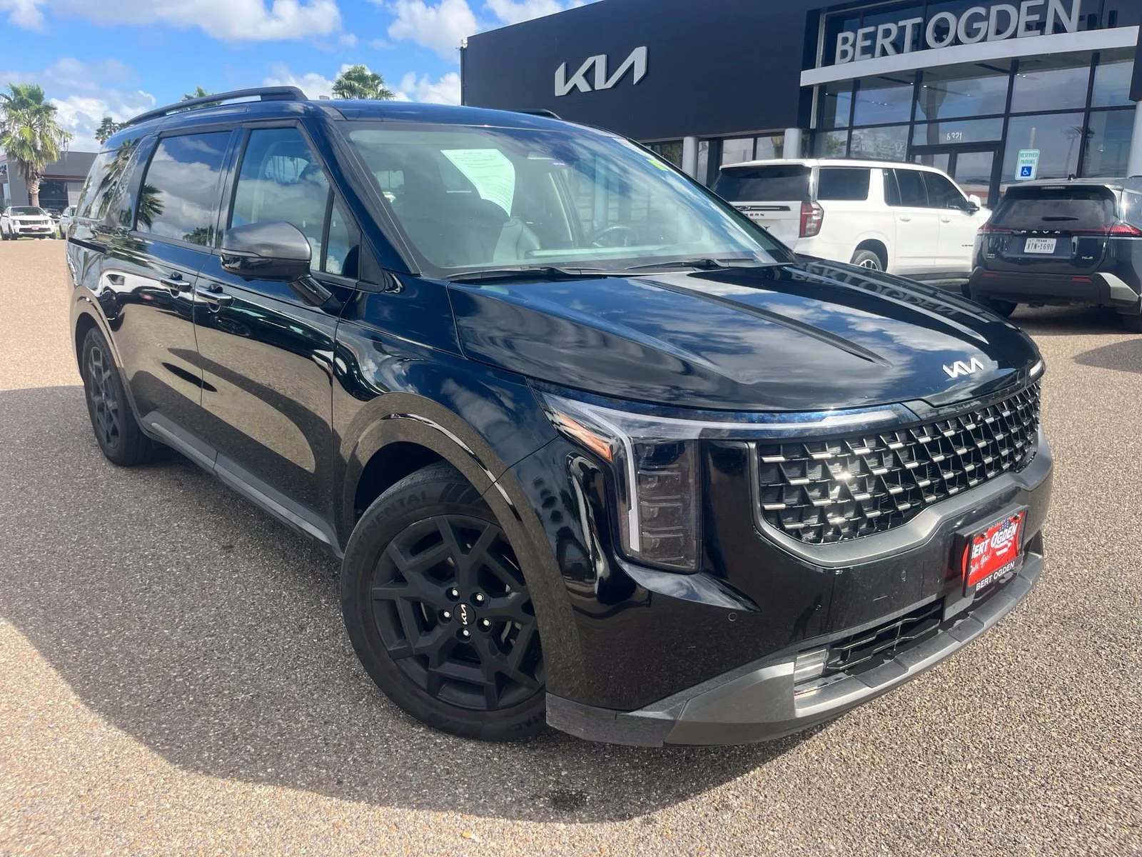 Used 2025 Black Kia SX Prestige image 1