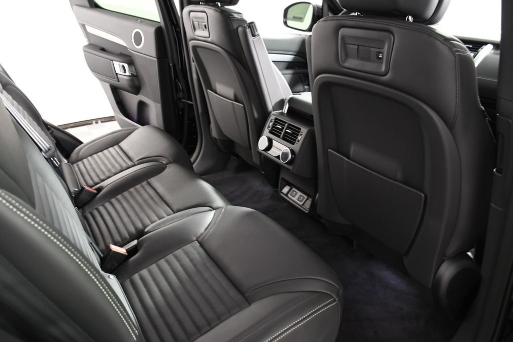 Certified Used 2025 Santorini Black Metallic Land Rover Dynamic SE image 22
