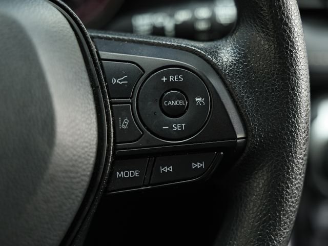 Used 2025 Silver Sky Metallic Toyota XLE image 32