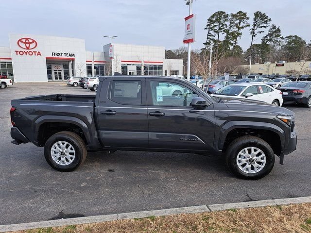 2026 Toyota Tacoma SR5 - Photo 5