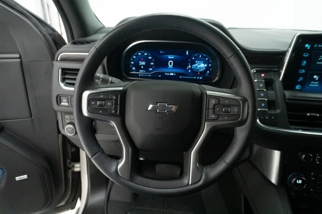 Used 2023  Chevrolet Z71 image 28