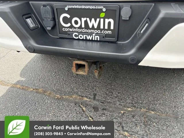 Used 2018 White Ford Platinum image 12